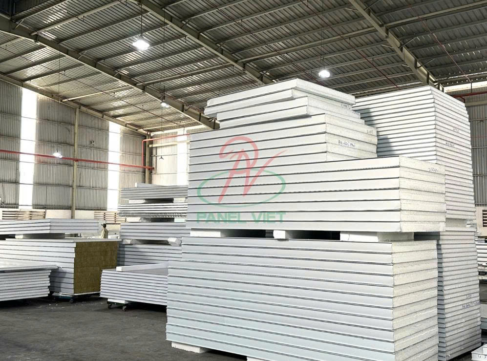 Giá Panel EPS Làm Phòng Cách Nhiệt