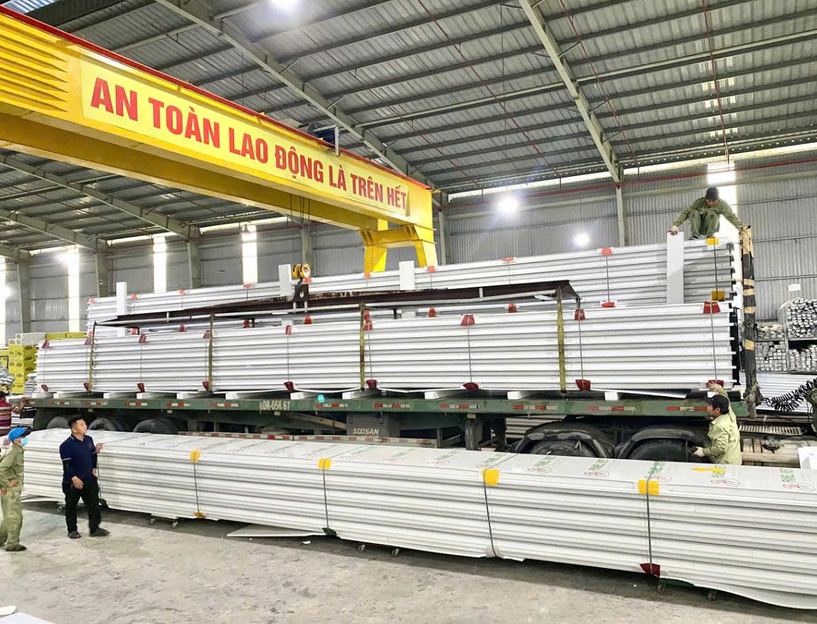 Mua Panel Cách Nhiệt Tại Nhà Máy Gần Nhất
