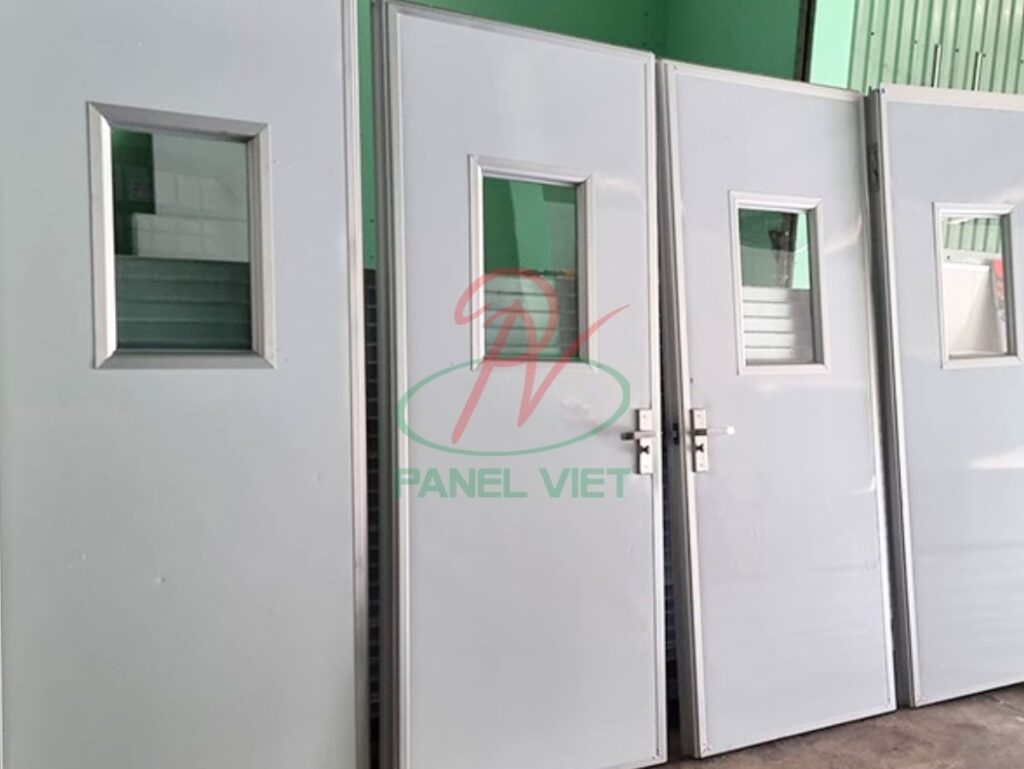 Cửa mở Panel cách nhiệt.