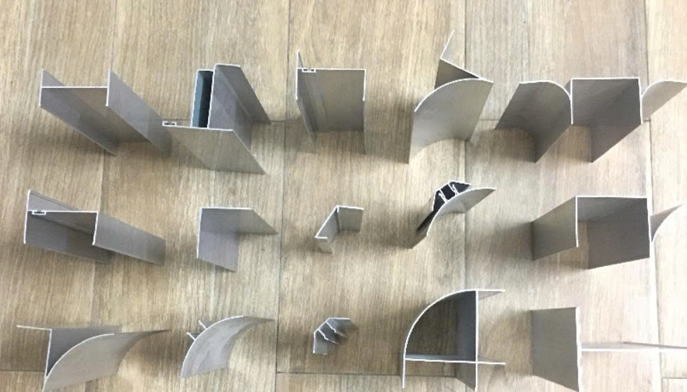 Khám Phá Phụ Kiện Tôn Panel Vân Gỗ