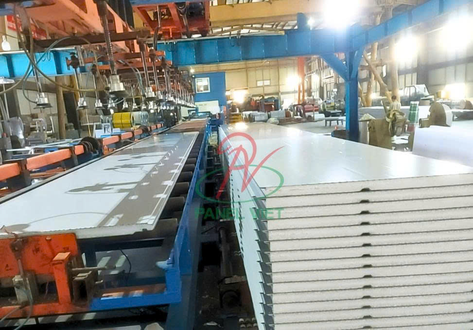 tấm panel bluescope giá tốt