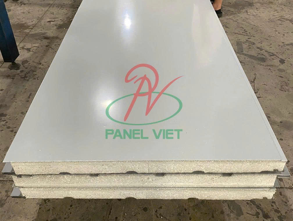 panel cách nhiệt tôn bluescope