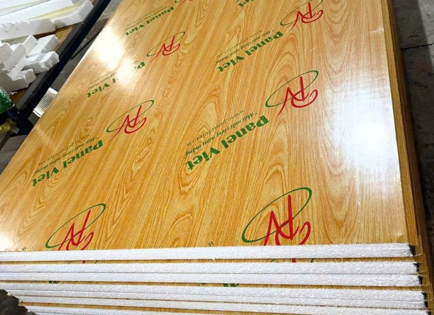 6 Lưu Ý Mua Panel Tôn Giả Gỗ Bình Thuận