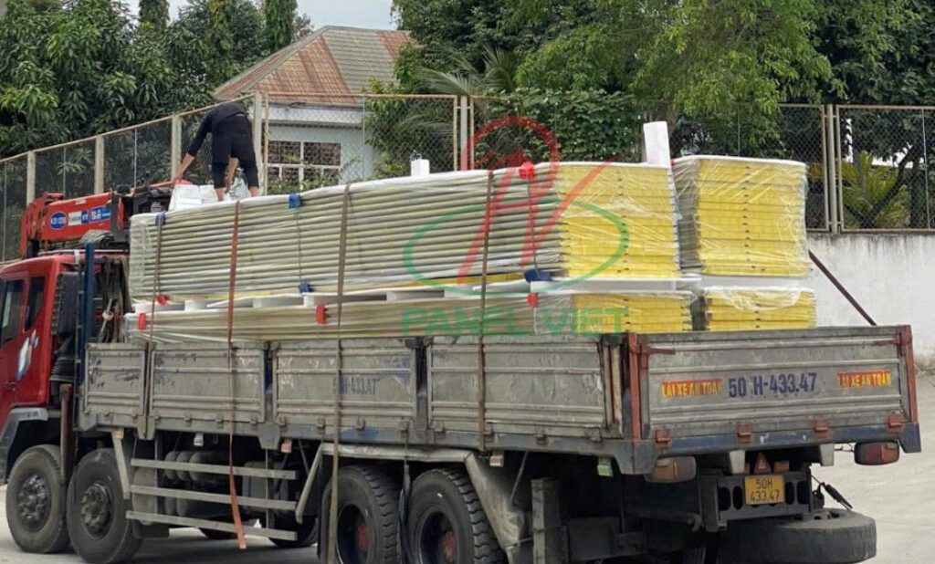 Panel Glasswool Làm Vách Nhà Xưởng