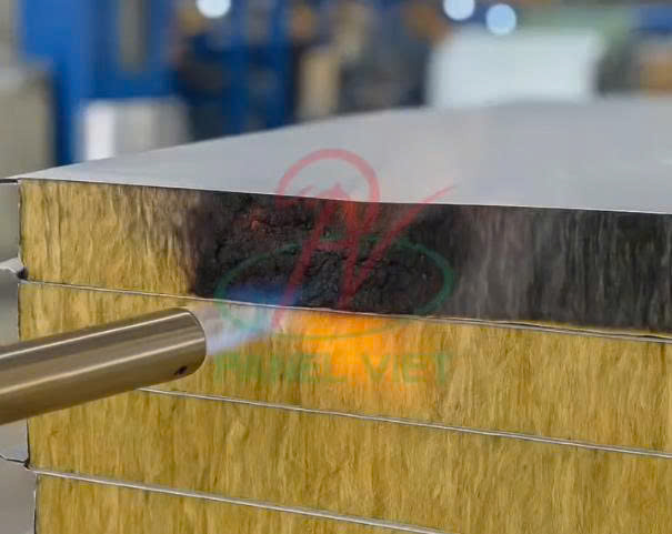 9 Hiểu Lầm Tai Hại Về Vách Ngăn Panel Chống Cháy