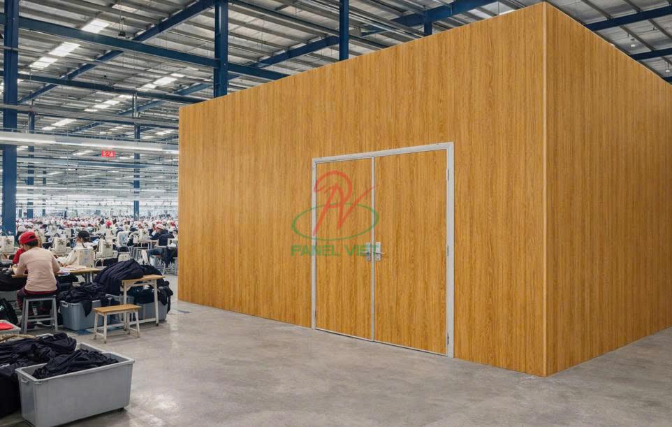 giá cửa panel vân gỗ