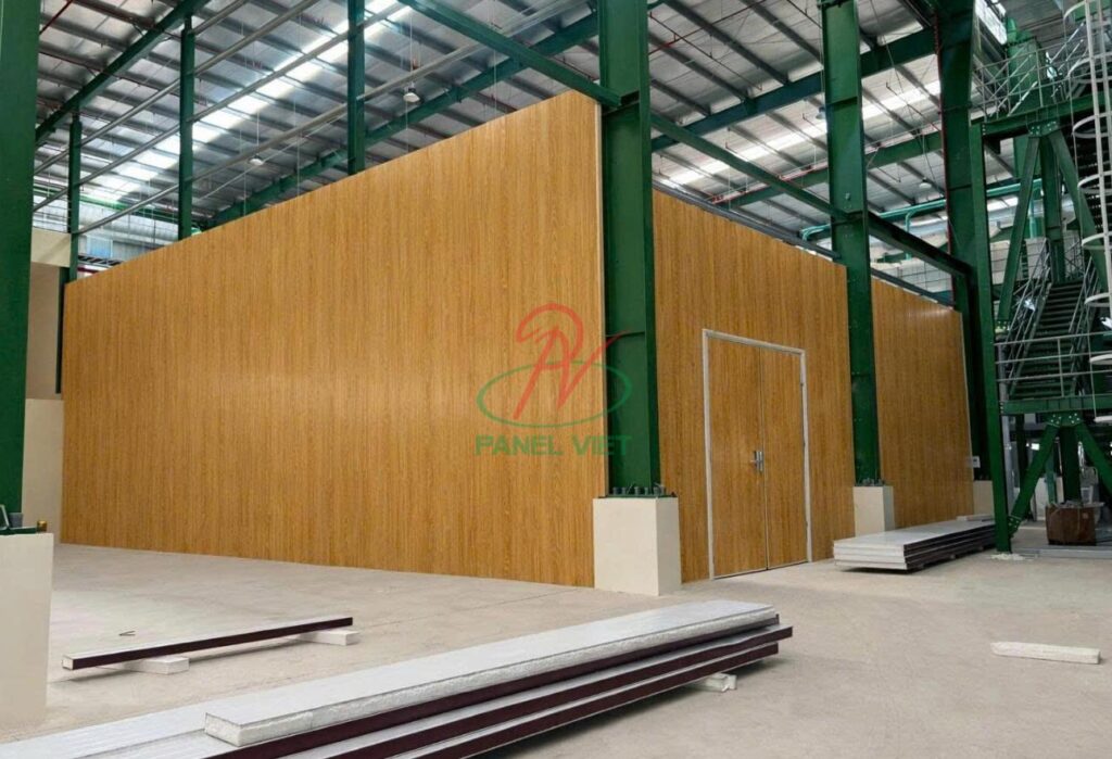 mua cửa panel vân gỗ tại nhà máy
