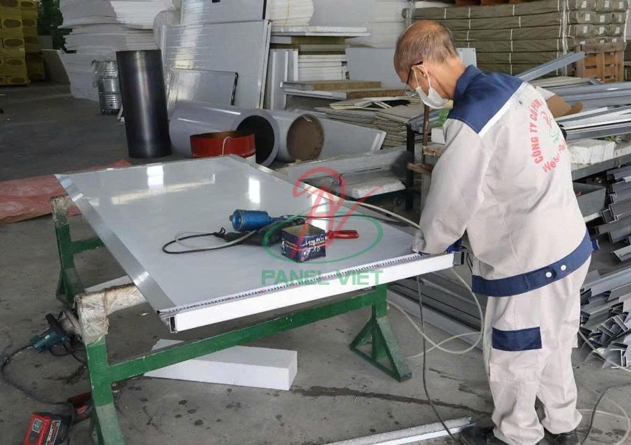 cách làm cửa panel dạng trượt