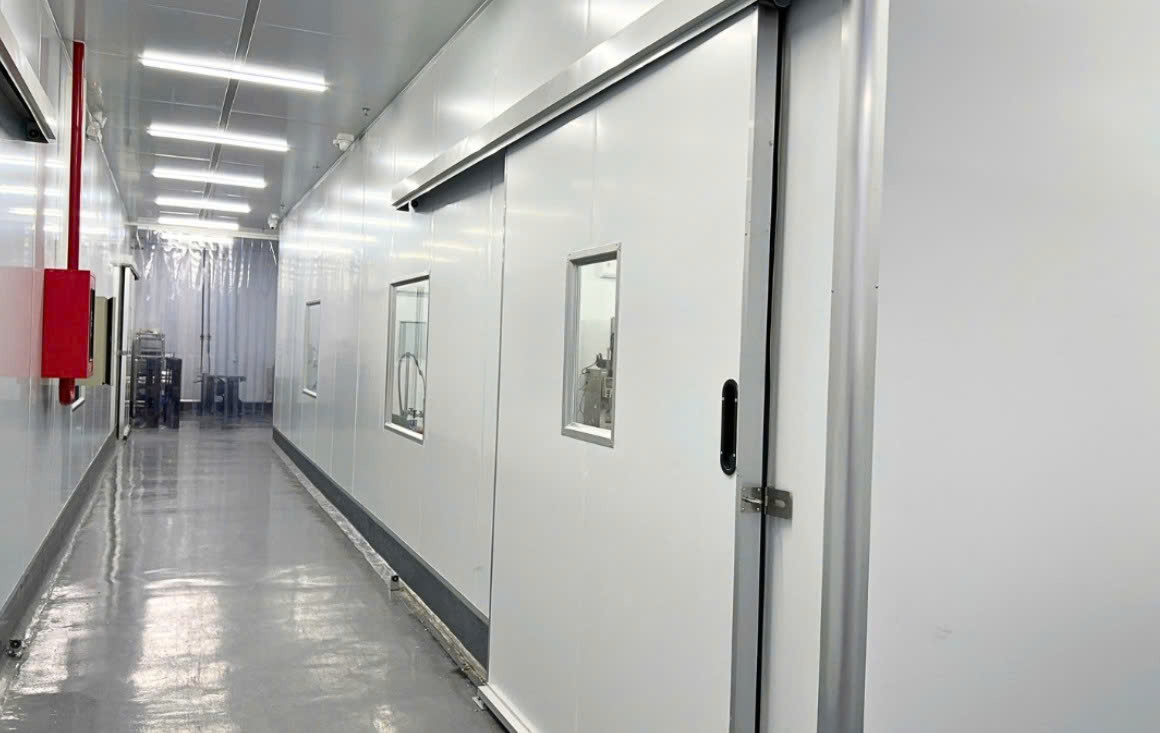 Giá Bộ Cửa Panel Phòng Sạch 