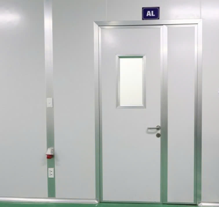 gia công bộ cửa panel làm phòng sạch