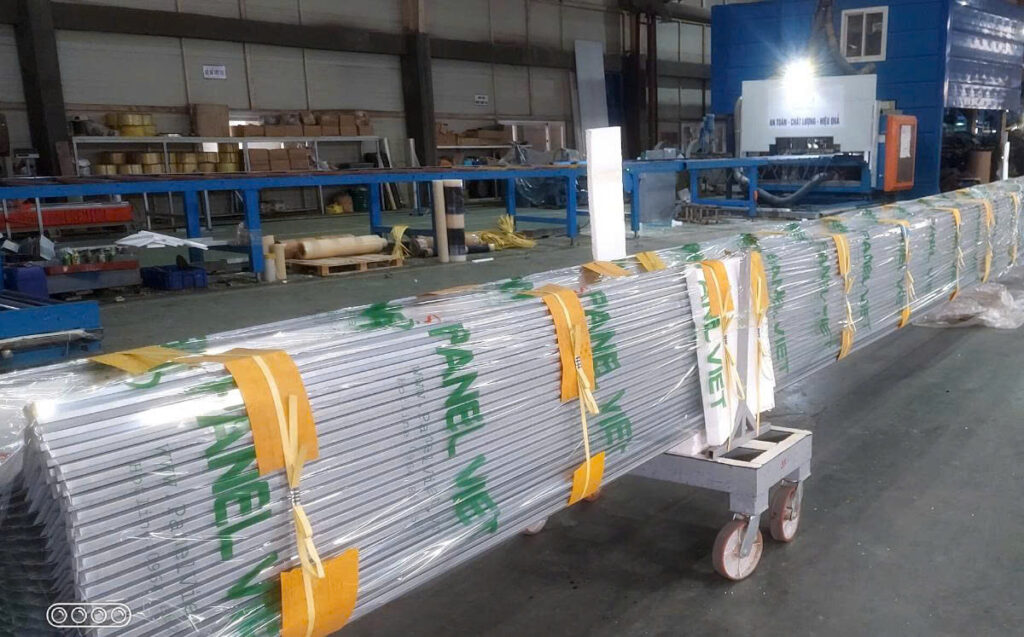 vách ngăn panel rẻ tiền